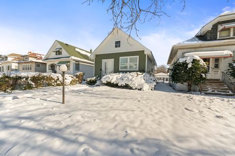 635 S 18th Avenue Maywood IL 60153