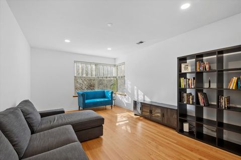 Tiny photo for 4917 N WOLCOTT Avenue #1A, Chicago, IL 60640 (MLS # 12586828)