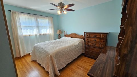 Tiny photo for 1208 N Walnut Avenue, Arlington Heights, IL 60004 (MLS # 12606003)