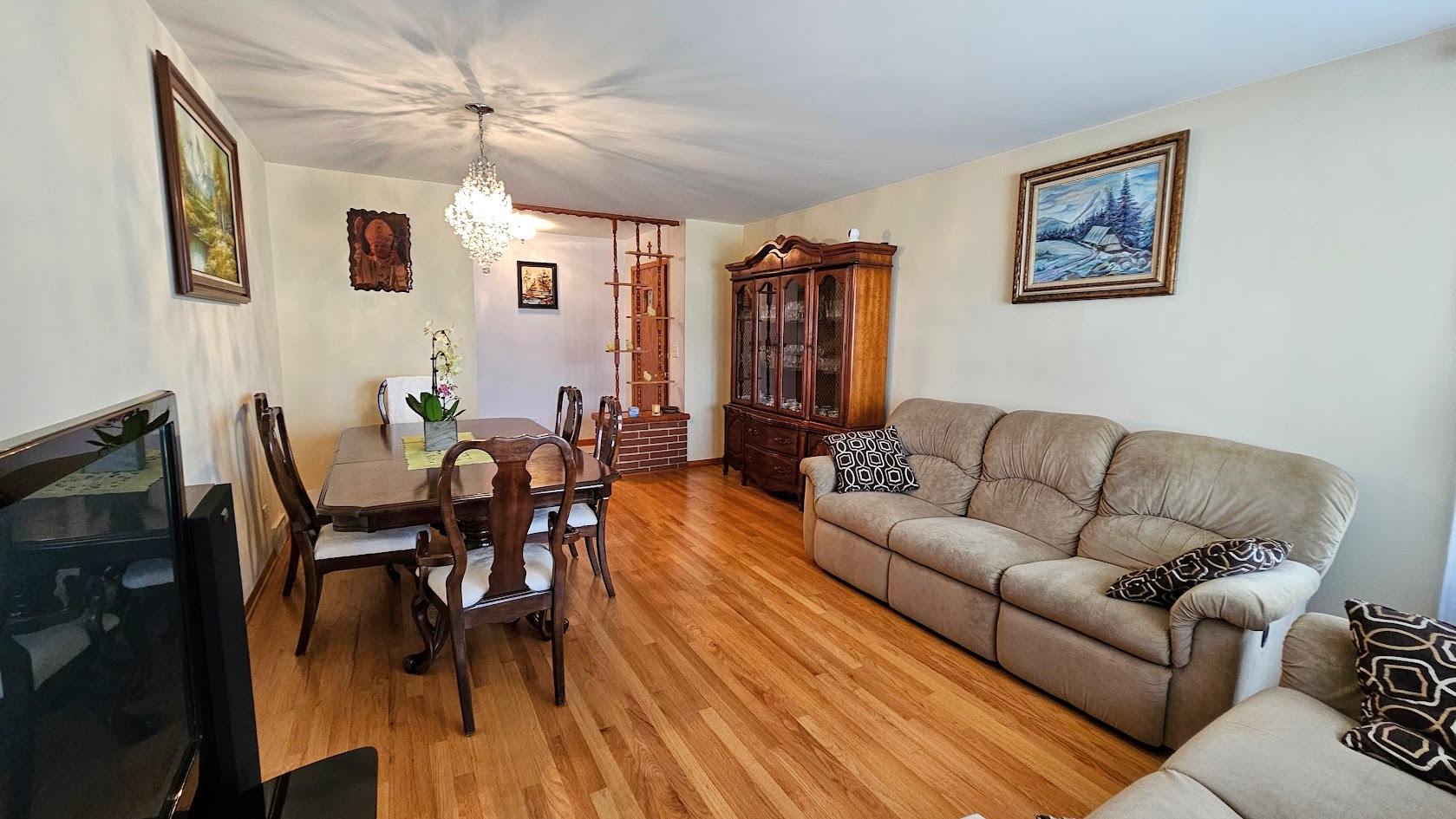 1208 N Walnut Avenue