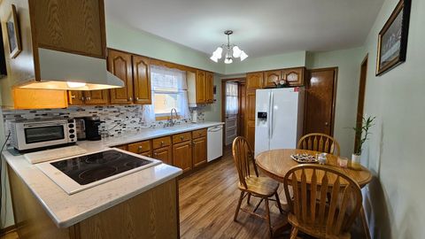 Tiny photo for 1208 N Walnut Avenue, Arlington Heights, IL 60004 (MLS # 12606003)