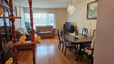 Tiny photo for 1208 N Walnut Avenue, Arlington Heights, IL 60004 (MLS # 12606003)