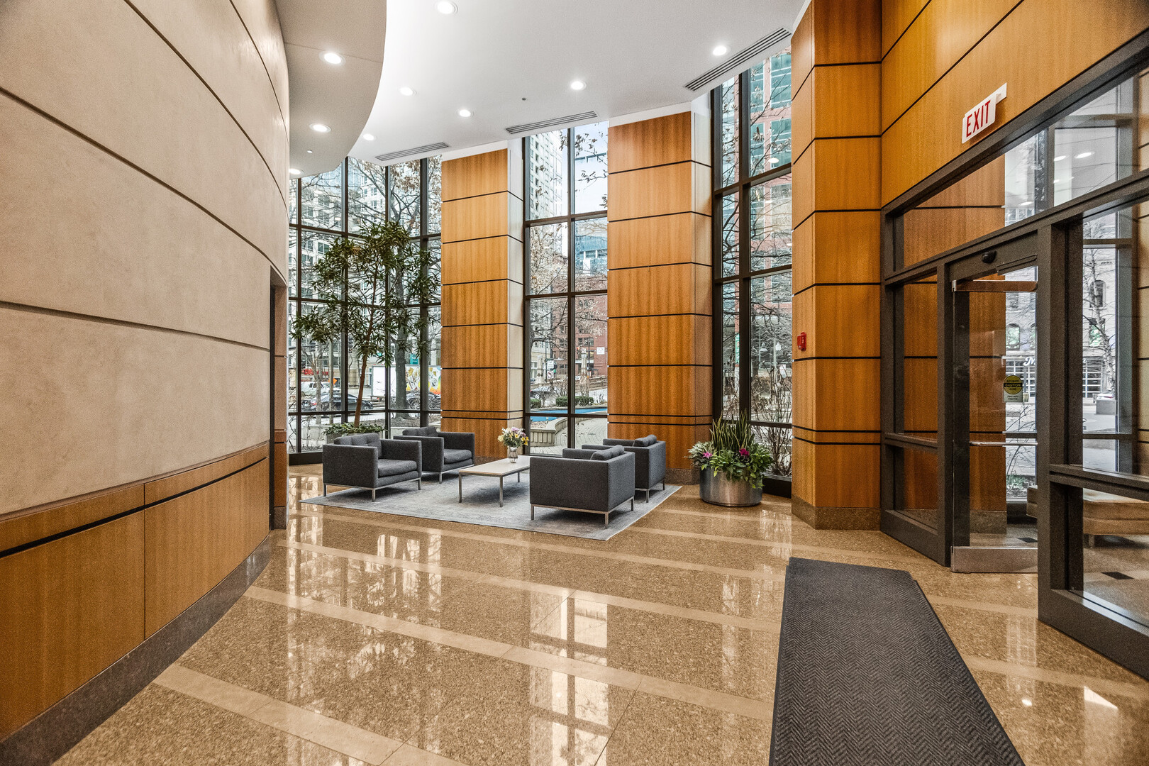 400 N La Salle Drive 4501