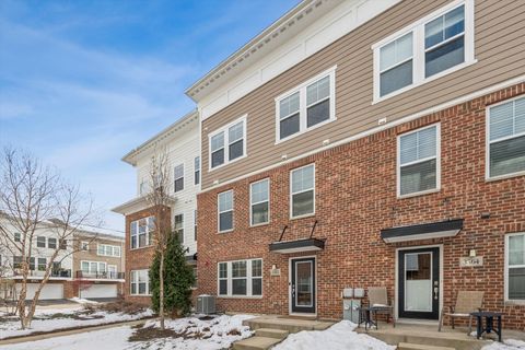 Photo of 3562 SAWGRASS Drive, Woodridge, IL 60517 (MLS # 12530367)