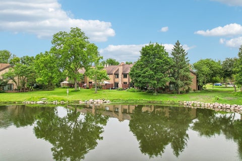 Tiny photo for 1462 FAIRFAX Lane, Buffalo Grove, IL 60089 (MLS # 12677391)