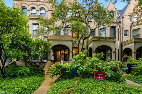 Photo of 5801 S Blackstone Avenue, Chicago, IL 60637 (MLS # 12714609)