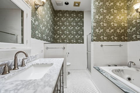 Tiny photo for 5801 S Blackstone Avenue, Chicago, IL 60637 (MLS # 12714609)