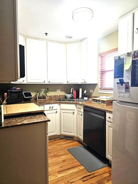 Tiny photo for 3951 W Ainslie Street #10, Chicago, IL 60625 (MLS # 12796168)