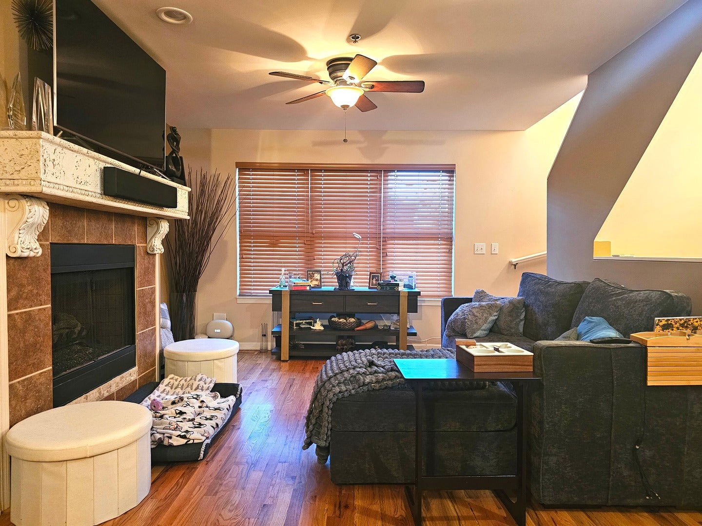 3951 W Ainslie Street 10