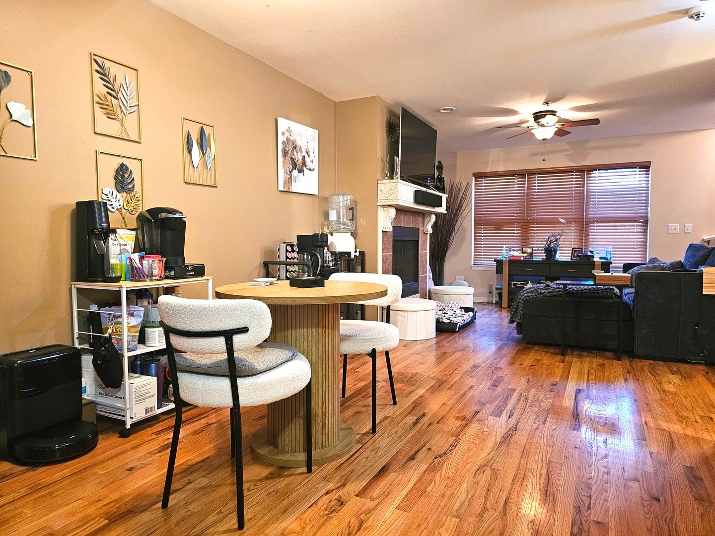 3951 W Ainslie Street 10