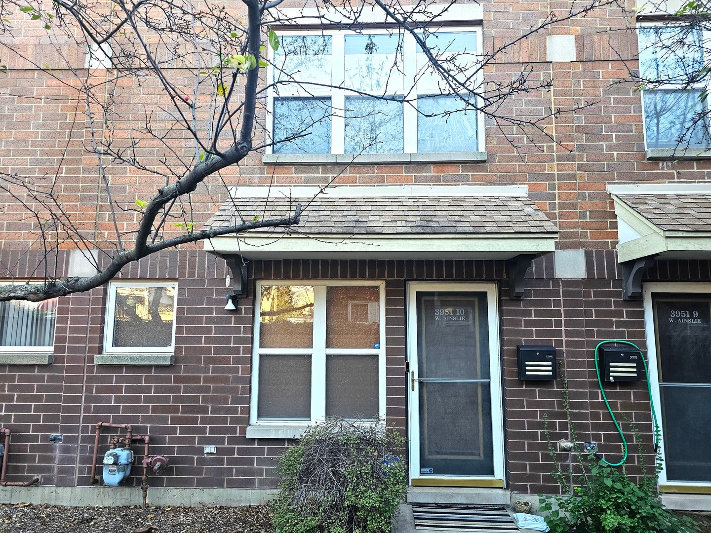 3951 W Ainslie Street 10