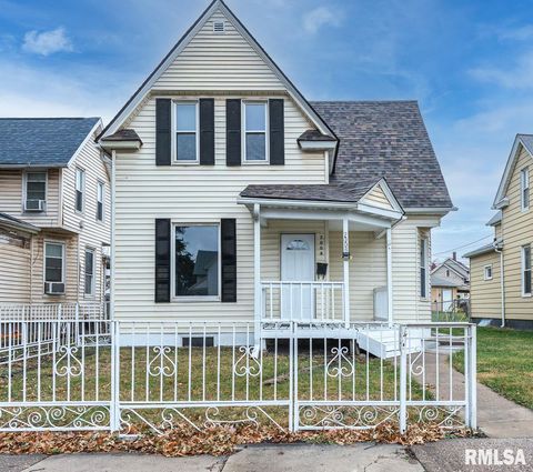 Photo of 2008 Dixwell Street, Davenport, IA 52802 (MLS # QC4269523)