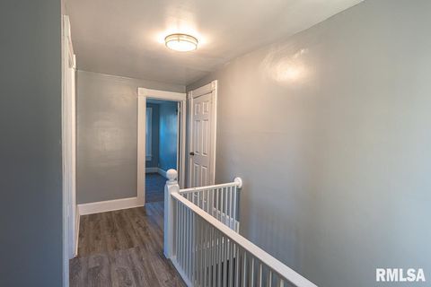 Tiny photo for 2008 DIXWELL Street, Davenport, IA 52802 (MLS # QC4269523)