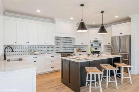 Tiny photo for Willowbrook, IL 60527 (MLS # 12391973)