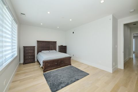 Tiny photo for 6644 N Knox Avenue, Lincolnwood, IL 60712 (MLS # 12526336)