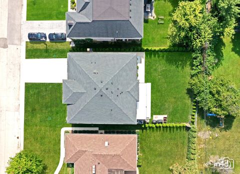 Tiny photo for 6644 N Knox Avenue, Lincolnwood, IL 60712 (MLS # 12526336)