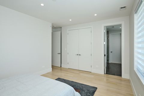 Tiny photo for 6644 N Knox Avenue, Lincolnwood, IL 60712 (MLS # 12526336)