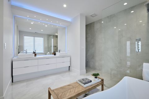 Tiny photo for 6644 N Knox Avenue, Lincolnwood, IL 60712 (MLS # 12526336)