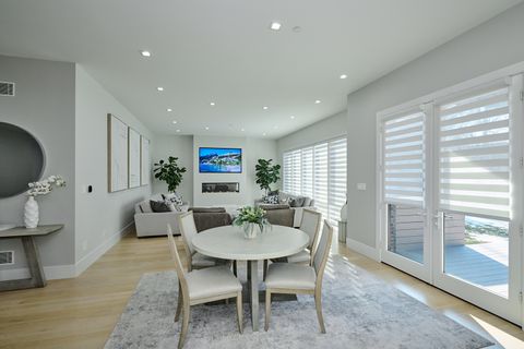 Tiny photo for 6644 N Knox Avenue, Lincolnwood, IL 60712 (MLS # 12526336)