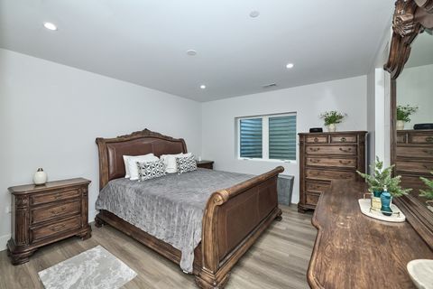 Tiny photo for 6644 N Knox Avenue, Lincolnwood, IL 60712 (MLS # 12526336)