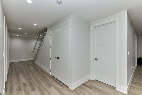 Tiny photo for 6644 N Knox Avenue, Lincolnwood, IL 60712 (MLS # 12526336)