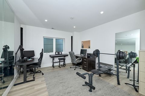 Tiny photo for 6644 N Knox Avenue, Lincolnwood, IL 60712 (MLS # 12526336)