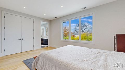 Tiny photo for 6644 N Knox Avenue, Lincolnwood, IL 60712 (MLS # 12526336)