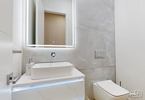 Tiny photo for 6644 N Knox Avenue, Lincolnwood, IL 60712 (MLS # 12526336)