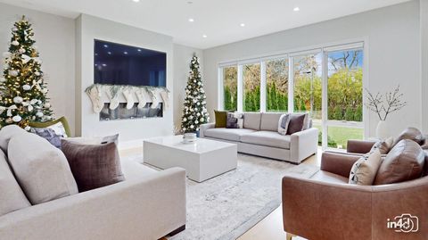 Tiny photo for 6644 N Knox Avenue, Lincolnwood, IL 60712 (MLS # 12526336)