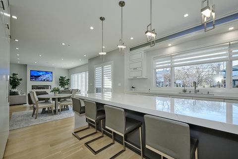 Tiny photo for 6644 N Knox Avenue, Lincolnwood, IL 60712 (MLS # 12526336)