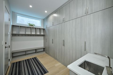 Tiny photo for 6644 N Knox Avenue, Lincolnwood, IL 60712 (MLS # 12526336)