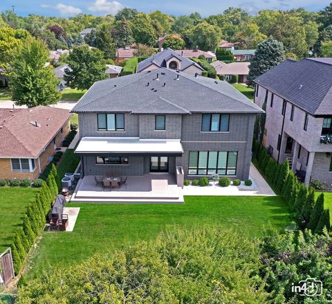 Tiny photo for 6644 N Knox Avenue, Lincolnwood, IL 60712 (MLS # 12526336)