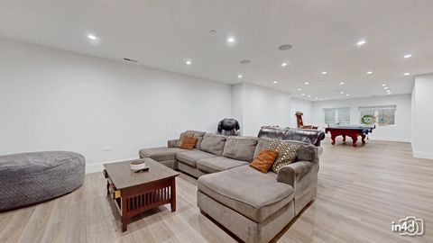 Tiny photo for 6644 N Knox Avenue, Lincolnwood, IL 60712 (MLS # 12526336)