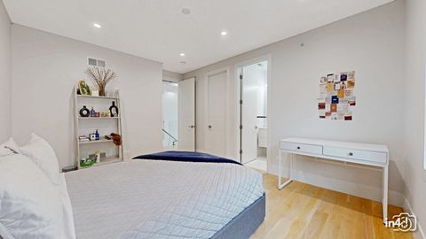 Tiny photo for 6644 N Knox Avenue, Lincolnwood, IL 60712 (MLS # 12526336)