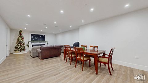 Tiny photo for 6644 N Knox Avenue, Lincolnwood, IL 60712 (MLS # 12526336)