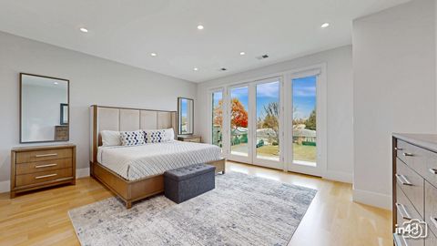 Tiny photo for 6644 N Knox Avenue, Lincolnwood, IL 60712 (MLS # 12526336)