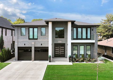 6644 N Knox Avenue Lincolnwood IL 60712