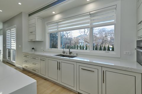 Tiny photo for 6644 N Knox Avenue, Lincolnwood, IL 60712 (MLS # 12526336)