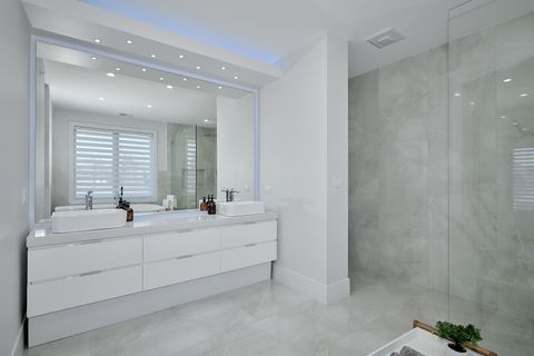 Tiny photo for 6644 N Knox Avenue, Lincolnwood, IL 60712 (MLS # 12526336)