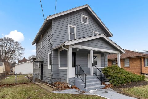 Tiny photo for 1519 13th Street, Rockford, IL 61104 (MLS # 12527040)