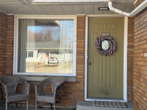 Tiny photo for 2430 8th Street, Peru, IL 61354 (MLS # 12585720)