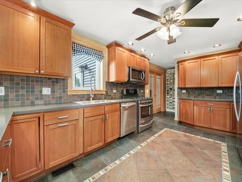 Tiny photo for 5622 S Oak Park Avenue, Chicago, IL 60638 (MLS # 12408237)