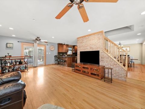 Tiny photo for 5622 S Oak Park Avenue, Chicago, IL 60638 (MLS # 12408237)