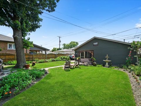 Tiny photo for 5622 S Oak Park Avenue, Chicago, IL 60638 (MLS # 12408237)