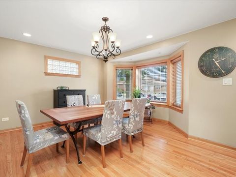 Tiny photo for 5622 S Oak Park Avenue, Chicago, IL 60638 (MLS # 12408237)