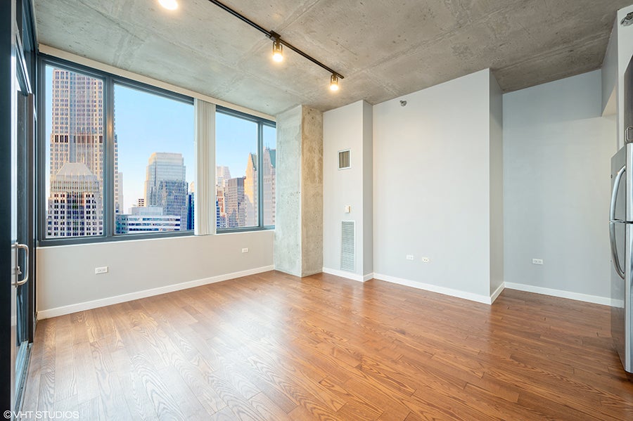 235 W VAN BUREN Street 2715