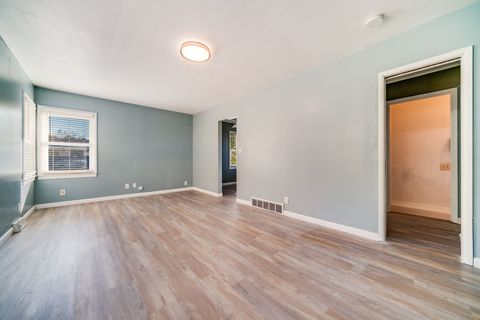 Tiny photo for 417 27th Street, Rockford, IL 61108 (MLS # 12508645)