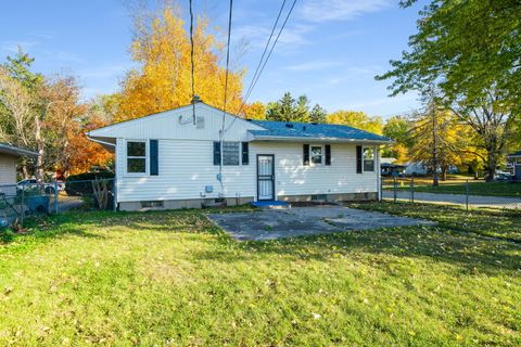 Tiny photo for 417 27th Street, Rockford, IL 61108 (MLS # 12508645)