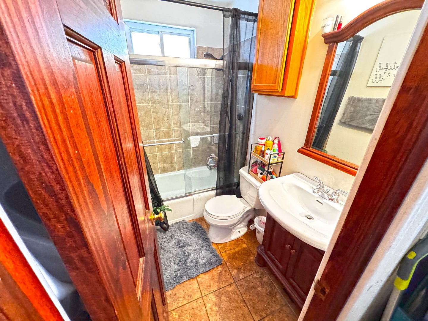 637 W 46th Place