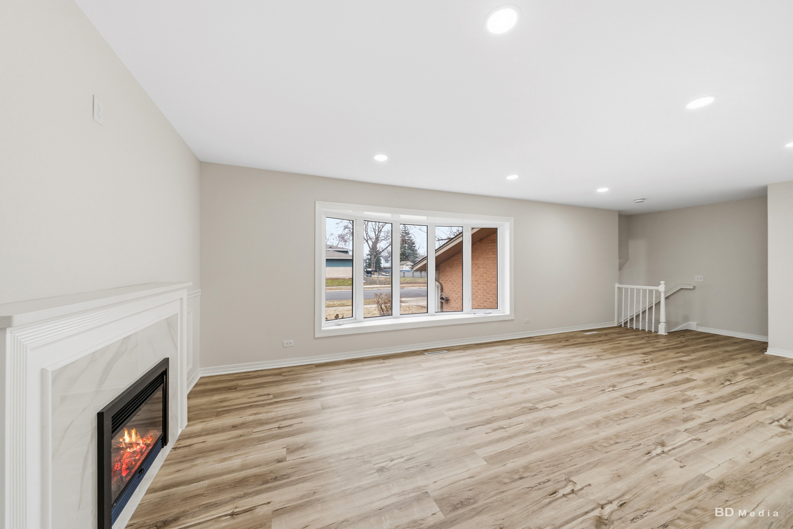 15118 Hillside Avenue